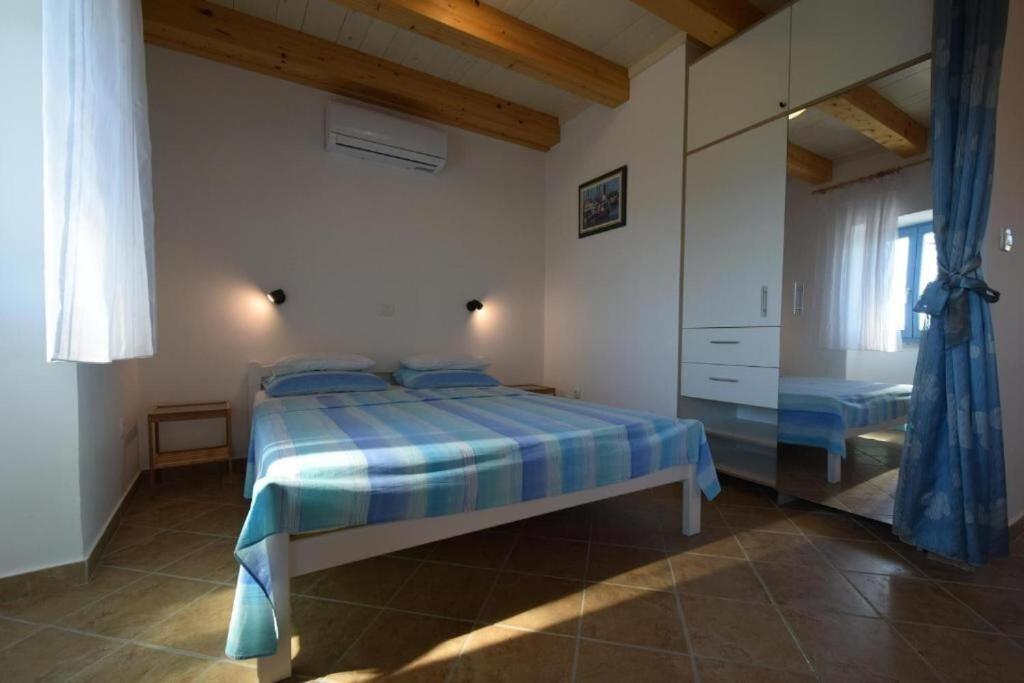 Apartments Insula Insule - Rustic & Peaceful Skrbcici Exterior photo