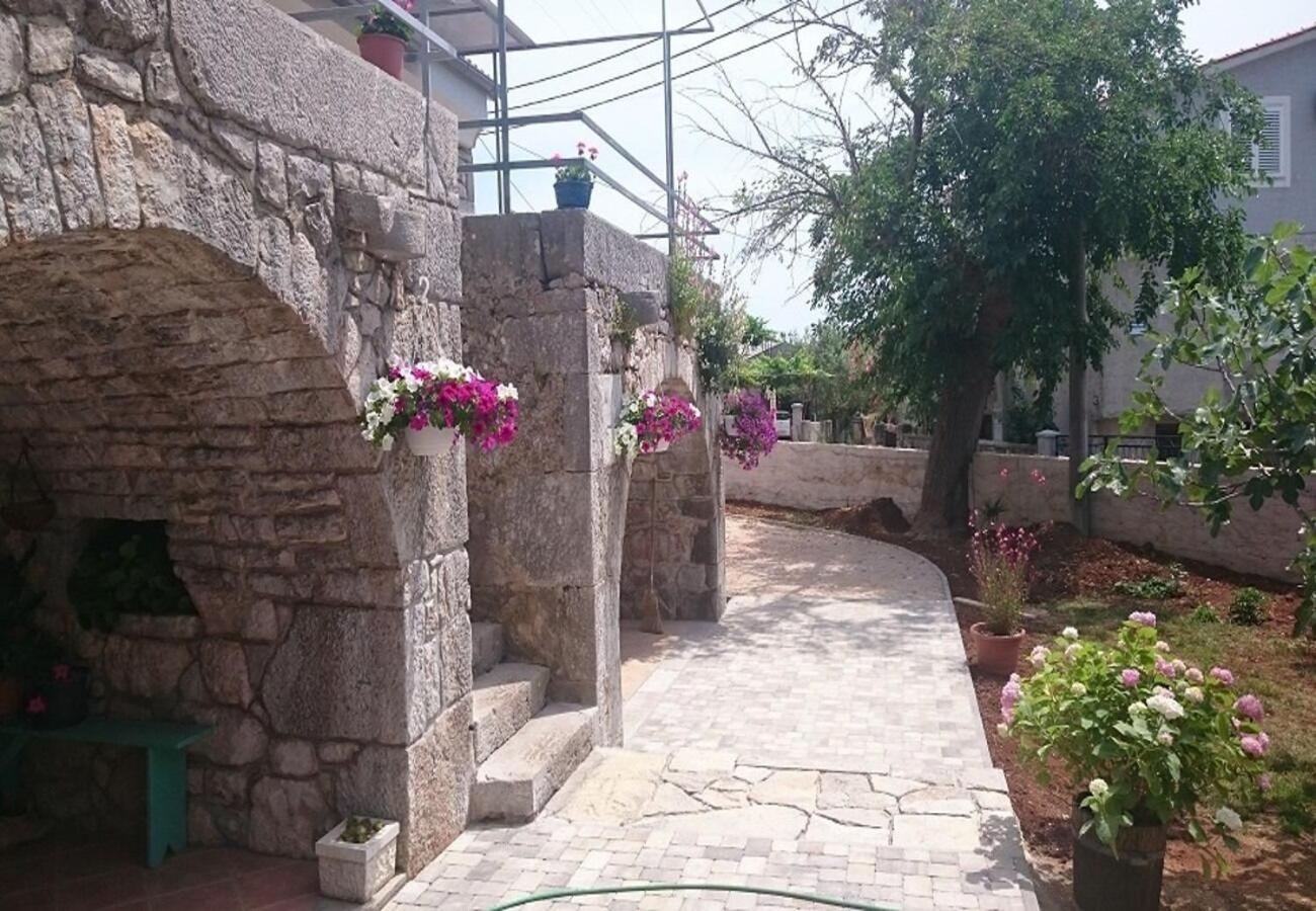 Apartments Insula Insule - Rustic & Peaceful Skrbcici Exterior photo